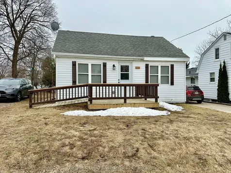 233 Macdonald Lane Saugeen Shores ON N0H 2L0