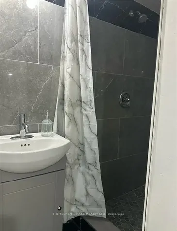 248 Grand Street Brantford ON N3R 4C4