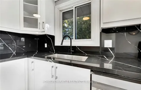 248 Grand Street Brantford ON N3R 4C4