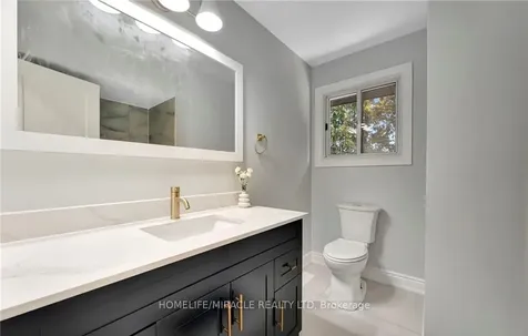 248 Grand Street Brantford ON N3R 4C4