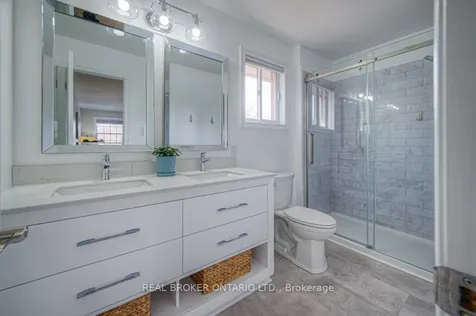 10 Hume Drive Cambridge ON N1T 1N2