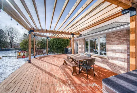 10 Hume Drive Cambridge ON N1T 1N2