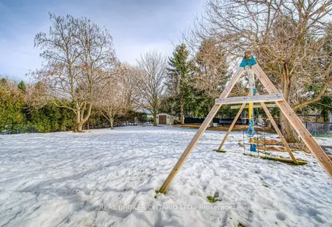 10 Hume Drive Cambridge ON N1T 1N2