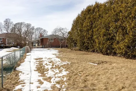 576 Sinclair Street Cobourg ON K9A 2Y7