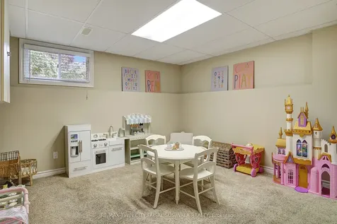 645 Avenue Road Cambridge ON N1R 5S4