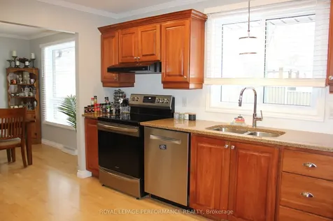 21 Colbrook Court Cornwall ON K6H 6E4