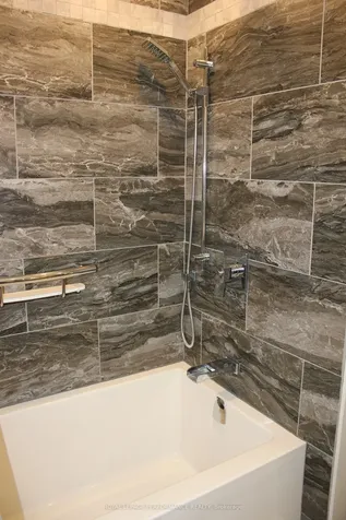 21 Colbrook Court Cornwall ON K6H 6E4