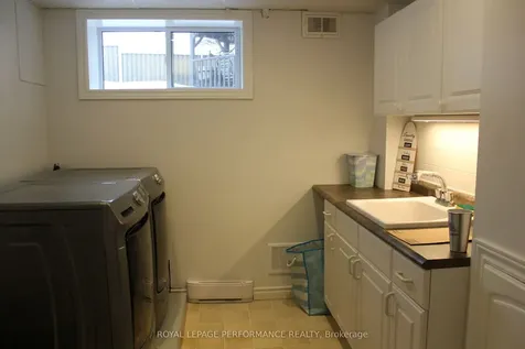 21 Colbrook Court Cornwall ON K6H 6E4