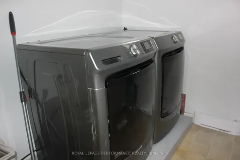 21 Colbrook Court Cornwall ON K6H 6E4