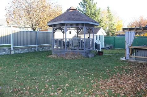 21 Colbrook Court Cornwall ON K6H 6E4