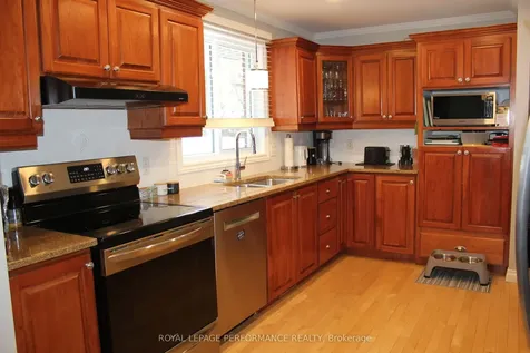 21 Colbrook Court Cornwall ON K6H 6E4