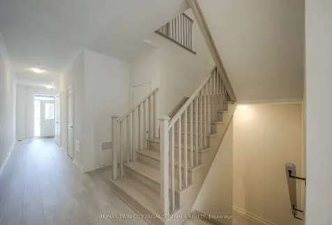 84 Gledhill Crescent Cambridge ON N1T 0G5