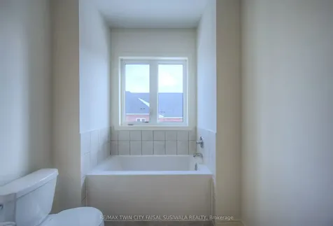 84 Gledhill Crescent Cambridge ON N1T 0G5