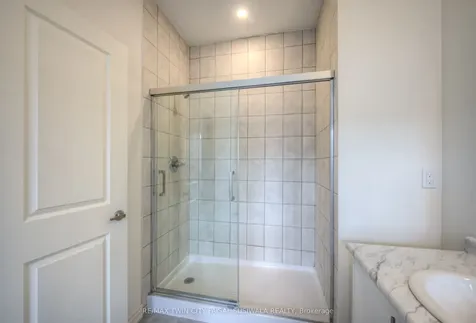 84 Gledhill Crescent Cambridge ON N1T 0G5