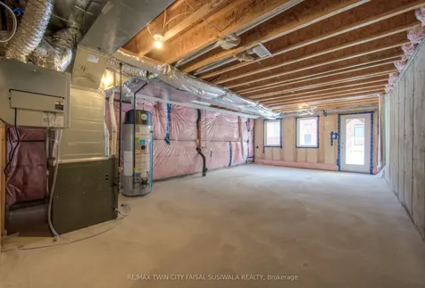 84 Gledhill Crescent Cambridge ON N1T 0G5