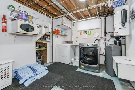 585 Street David Street N Centre Wellington ON N1M 2K5