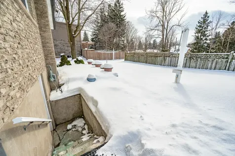 585 Street David Street N Centre Wellington ON N1M 2K5