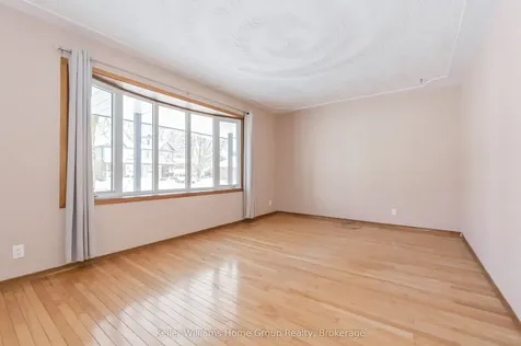 585 Street David Street N Centre Wellington ON N1M 2K5