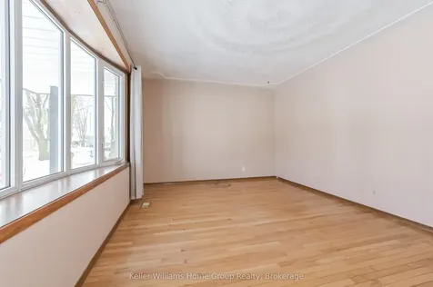 585 Street David Street N Centre Wellington ON N1M 2K5