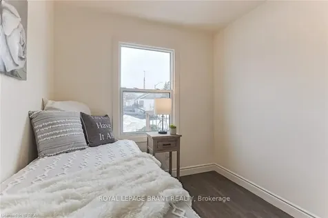 48 Seventh Avenue Brantford ON N3S 1B4