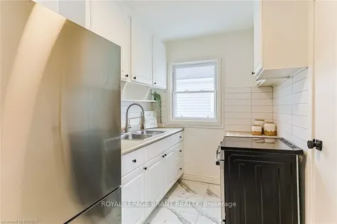 48 Seventh Avenue Brantford ON N3S 1B4