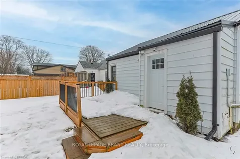 48 Seventh Avenue Brantford ON N3S 1B4