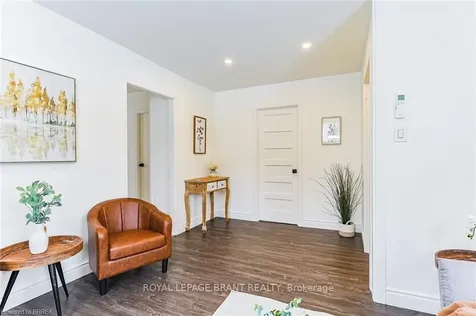 48 Seventh Avenue Brantford ON N3S 1B4