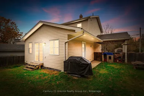 48 Victoria Street Dysart Et Al ON K0M 1S0