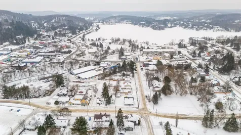 48 Victoria Street Dysart Et Al ON K0M 1S0