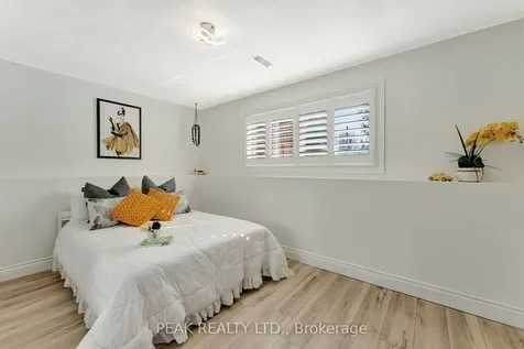 21 Seneca Crescent Brantford ON N3R 1K3