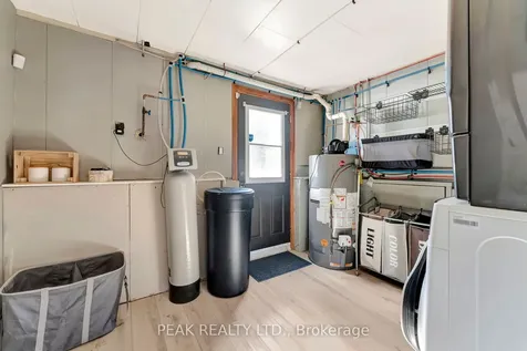 21 Seneca Crescent Brantford ON N3R 1K3