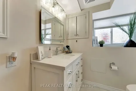 21 Seneca Crescent Brantford ON N3R 1K3