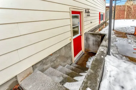 21 Seneca Crescent Brantford ON N3R 1K3