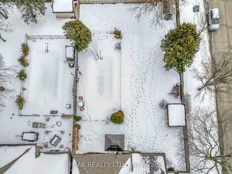 21 Seneca Crescent Brantford ON N3R 1K3