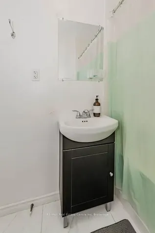 48 Alma Street S Guelph ON N1H 5W7