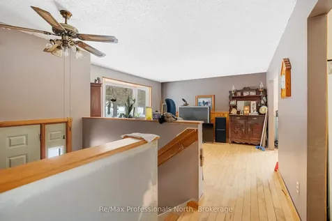 1118 Lone Pine Drive Bracebridge ON P1L 1X4