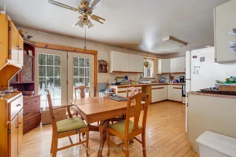 1118 Lone Pine Drive Bracebridge ON P1L 1X4