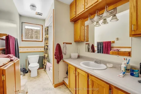 1118 Lone Pine Drive Bracebridge ON P1L 1X4