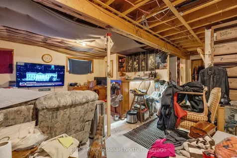 1118 Lone Pine Drive Bracebridge ON P1L 1X4