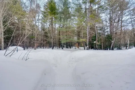 1118 Lone Pine Drive Bracebridge ON P1L 1X4