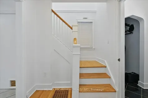 46 The Strand Avenue Brantford ON N3R 1Z4