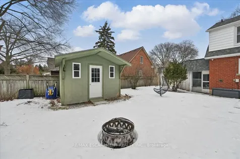 46 The Strand Avenue Brantford ON N3R 1Z4