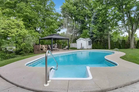 7 Royal York Court Brant ON N0E 1N0