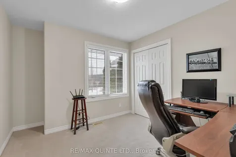 14 Roslin Court Centre Hastings ON K0K 2Y0