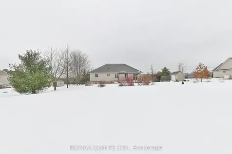 14 Roslin Court Centre Hastings ON K0K 2Y0