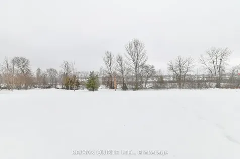 14 Roslin Court Centre Hastings ON K0K 2Y0