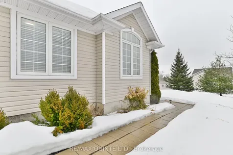 14 Roslin Court Centre Hastings ON K0K 2Y0