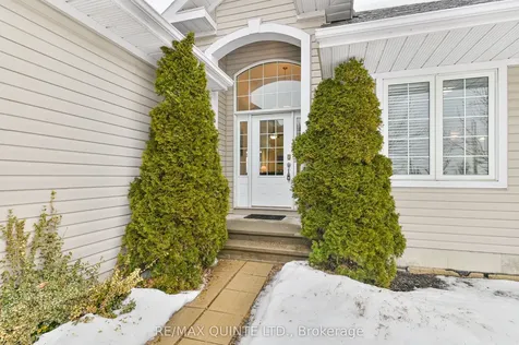 14 Roslin Court Centre Hastings ON K0K 2Y0