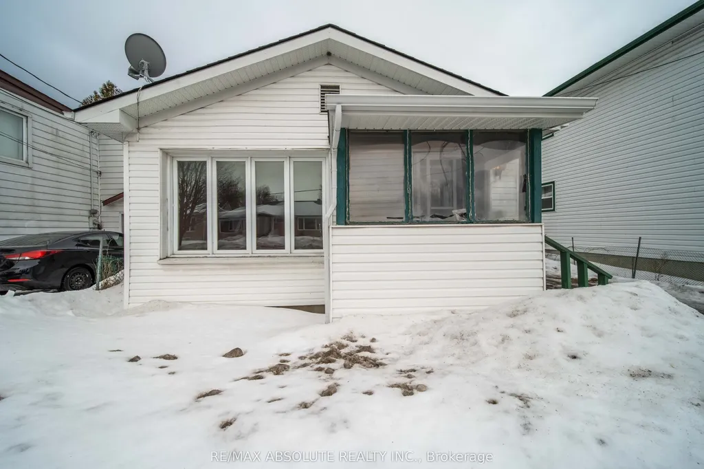 3856 Champlain Street Clarence-rockland ON K0A 1E0