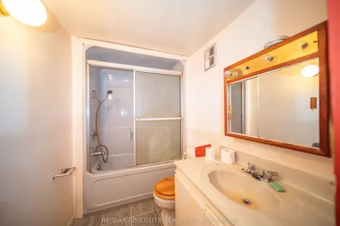 3856 Champlain Street Clarence-rockland ON K0A 1E0